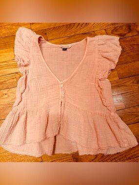 American eagle coral Ruffle Peplum Gauze V-Neck Top
